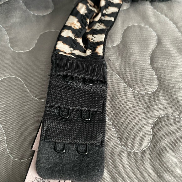 Brand New- Victoria’s Secret Bra - Picture 4 of 7